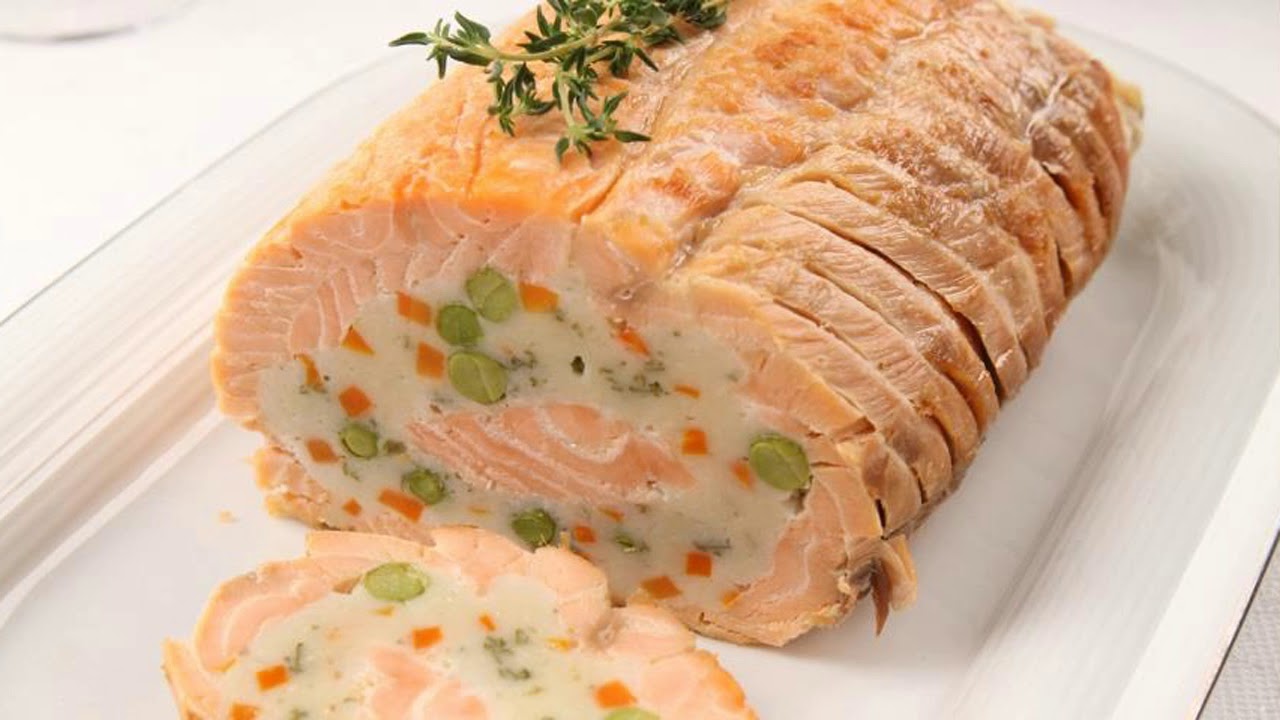 Рулет из Горбуши с сыром и шпинатом